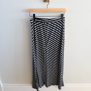 Striped Black and Gray Stretchy Maxi Skirt – Approx. Size Small